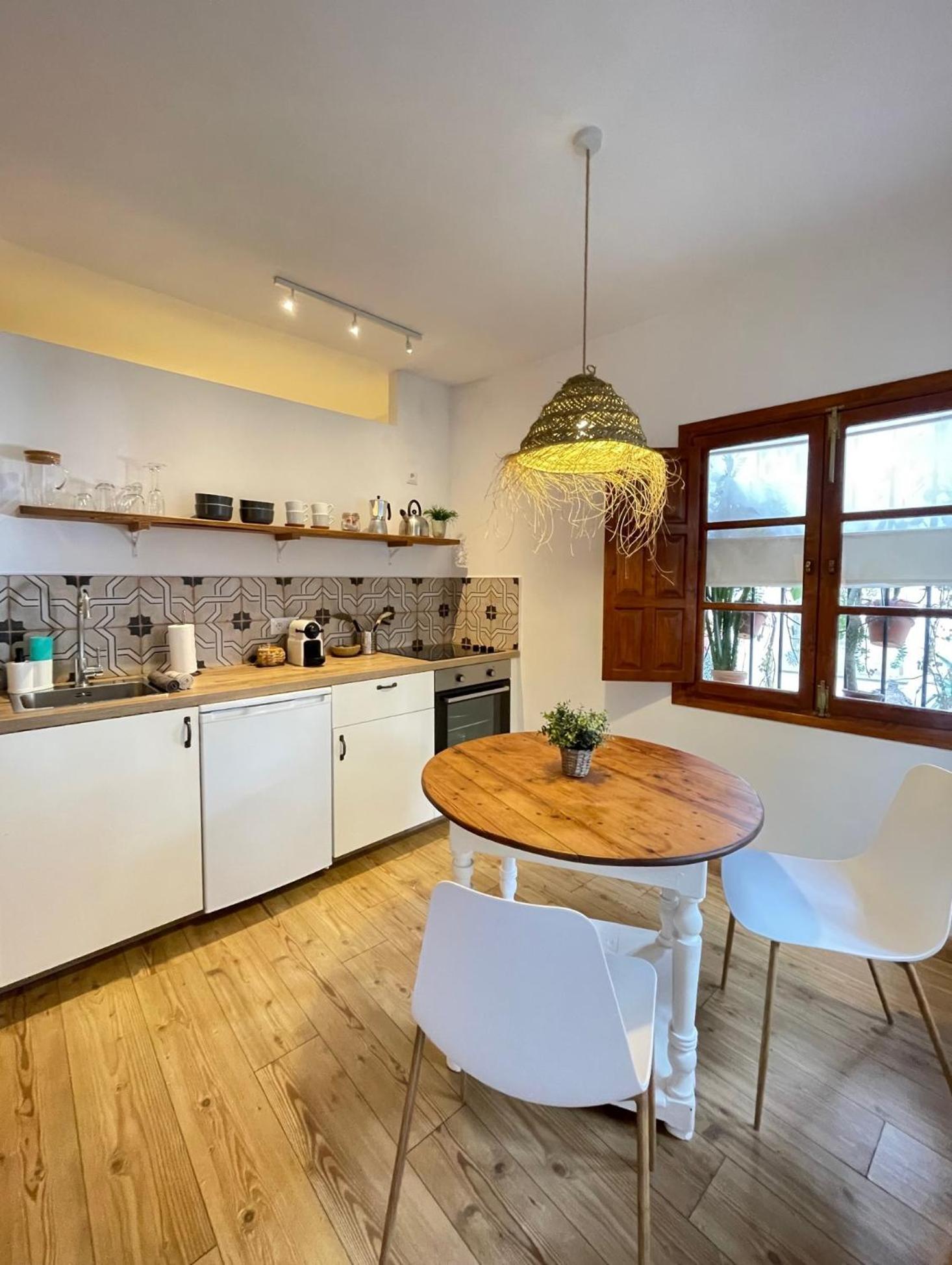 Los Nidos Apartments, פריחיליאנה מראה חיצוני תמונה
