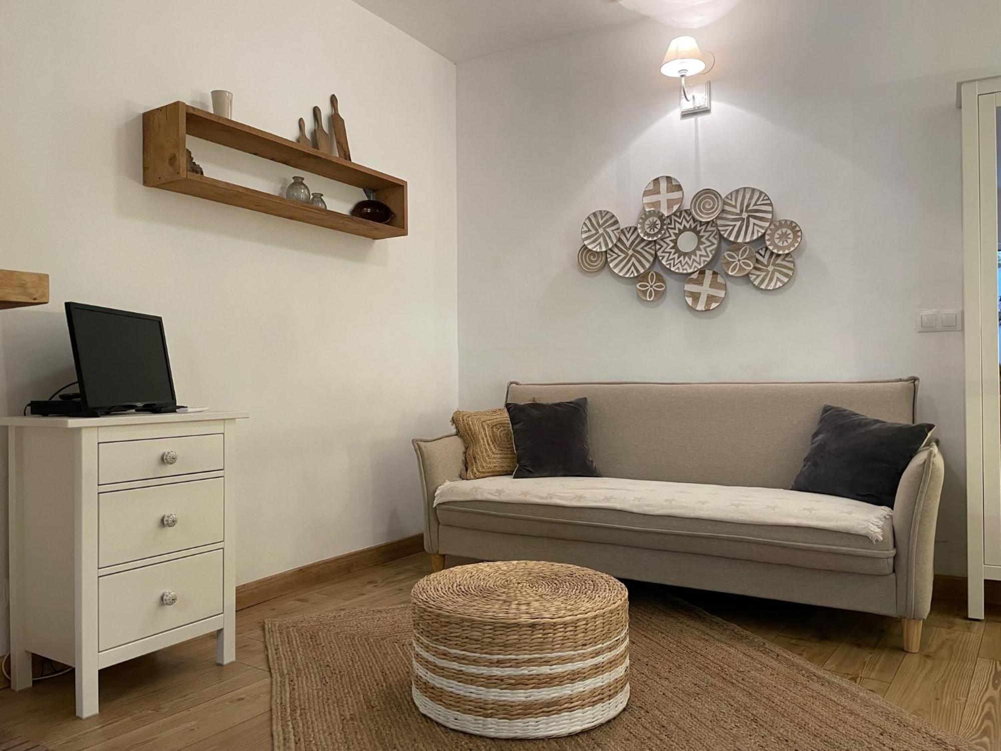 Los Nidos Apartments, פריחיליאנה מראה חיצוני תמונה