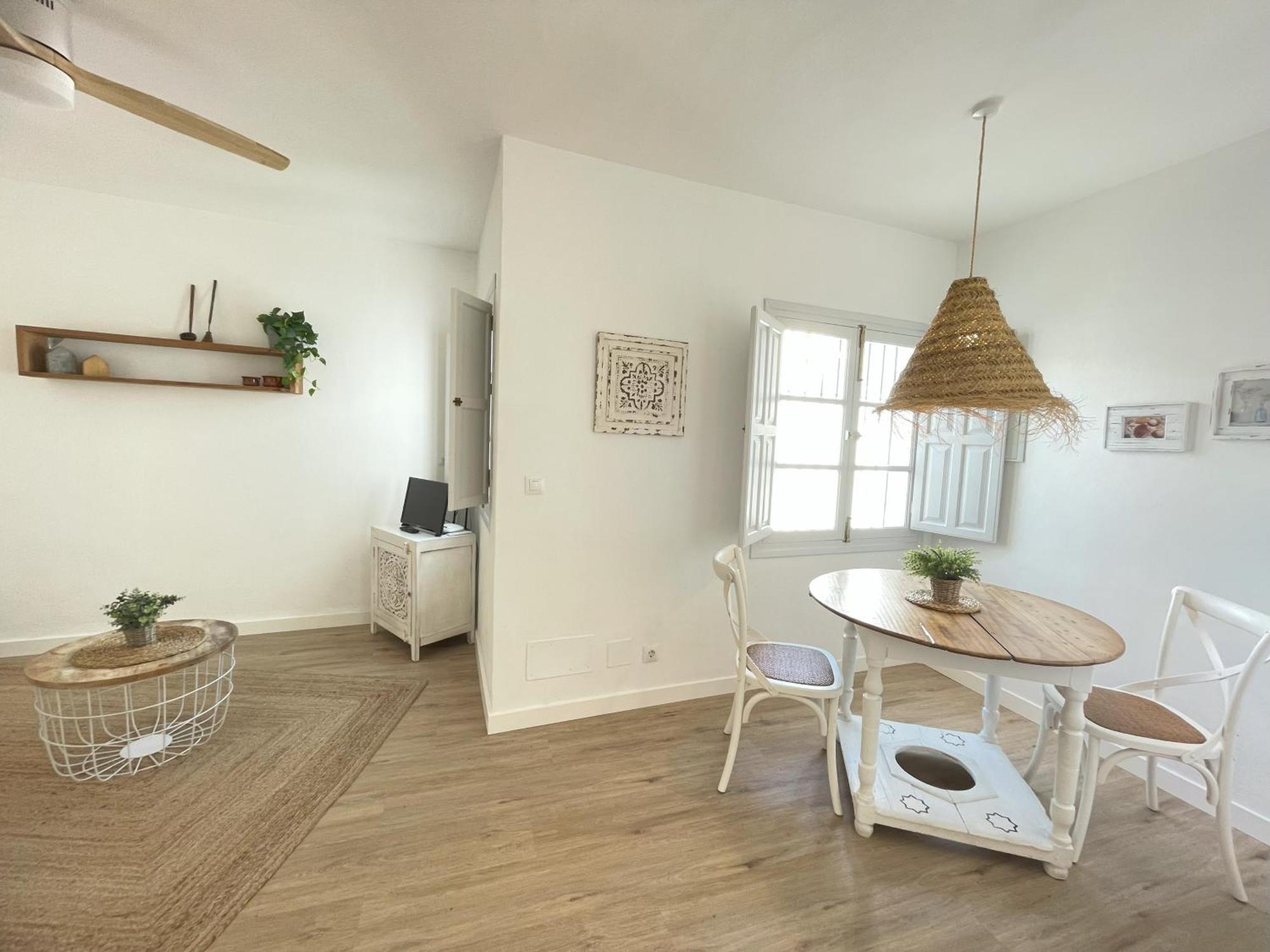 Los Nidos Apartments, פריחיליאנה מראה חיצוני תמונה