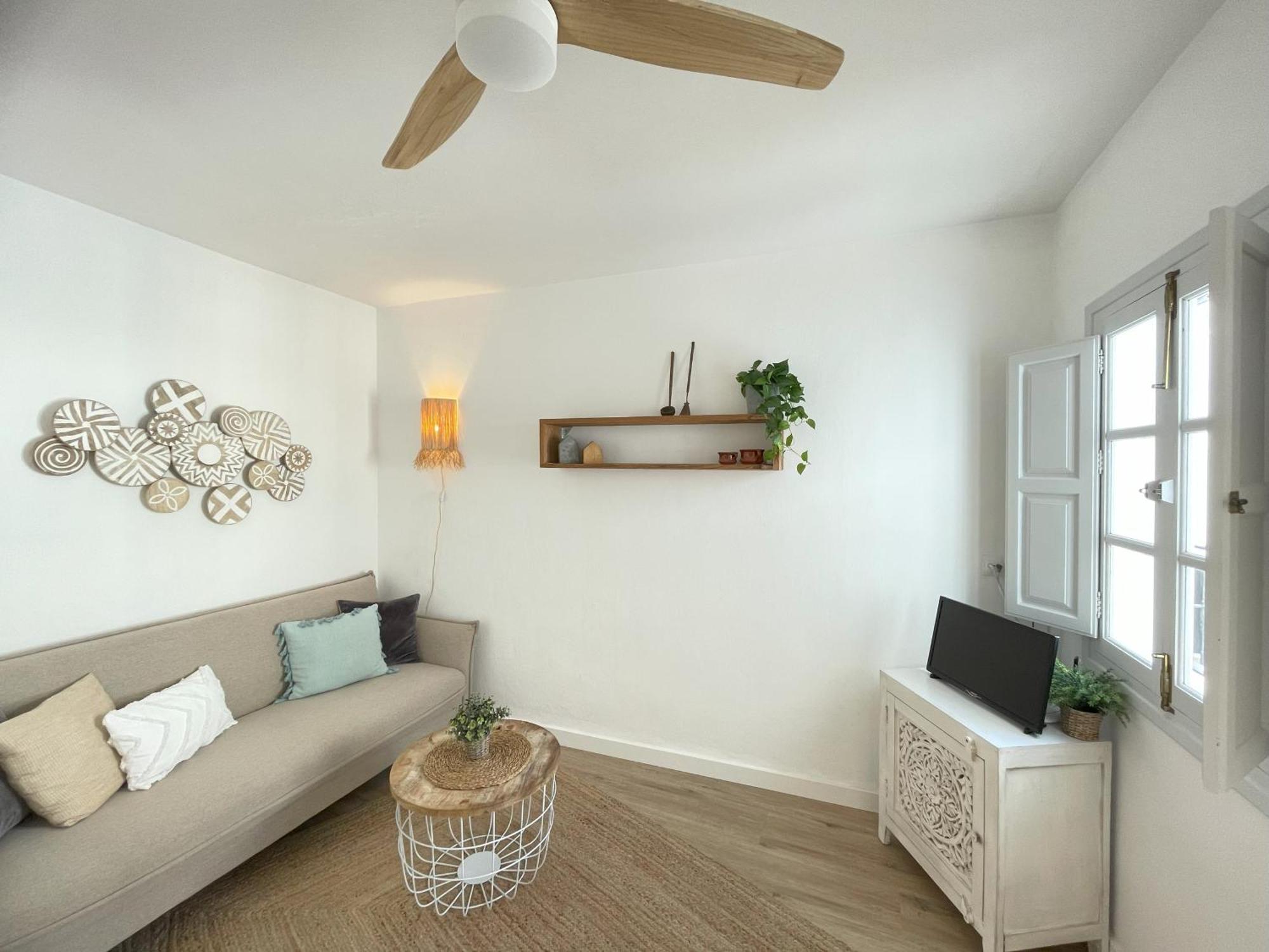 Los Nidos Apartments, פריחיליאנה מראה חיצוני תמונה